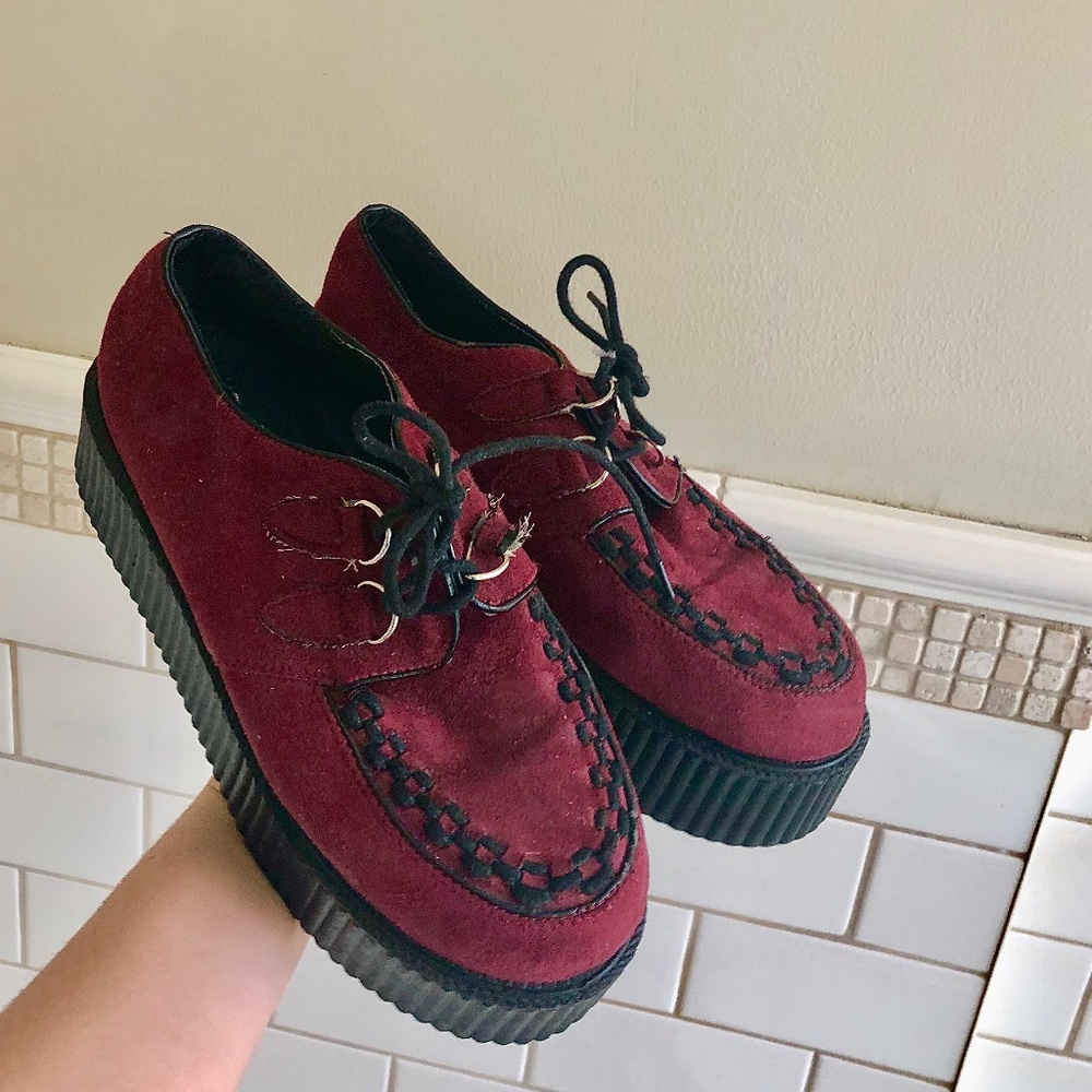 RED VELVET GOTH PLATFORM CREEPERS